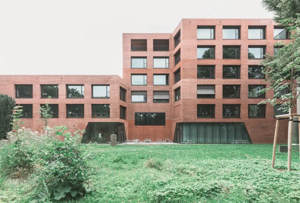 Bei TImm finden Sie für jeden Anwendungsbereich die richtige Sicherheitslösung! Für Architekten, Bauherren und Fachhändler sind wir der perfekte Ansprechpartner rundum den Schutz der Gebäudehülle